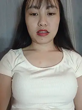 Cherry-squirtt live cam on StripChat