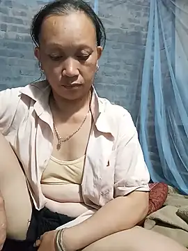 Linda-04 live cam on StripChat