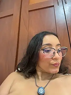 Kay_LustyWife live cam