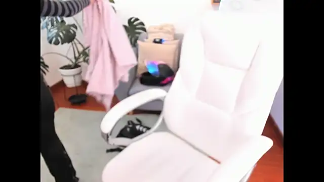 Kitty_Pam webcam
