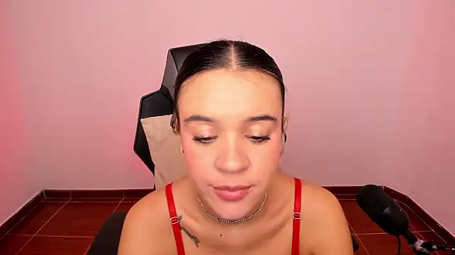 isabellawhitmore live cam on StripChat
