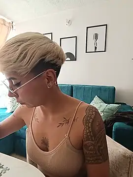 MiaMorgan_