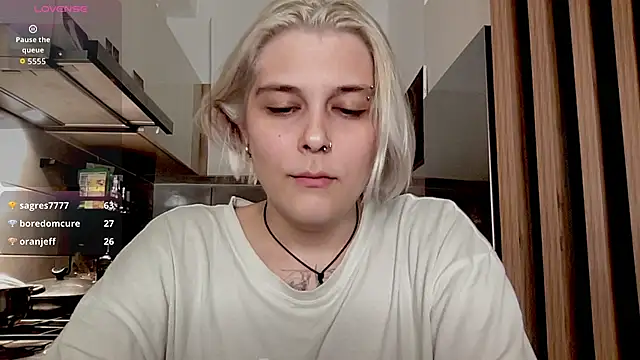 Ella_Bloom