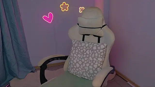 Justlittleeve