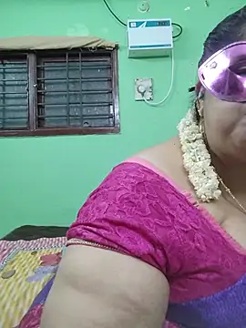 tamil-mayasri (F milf) - Boobs flash
