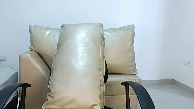 pecsblack888 (M young) - #bbc #big-cocks #bisexuals #ebony #ejaculation #flexing #handjob #handy #hd #humiliation #masturbation #middle-priced-privates #muscular #oil-show #orgasm #recordable-privates #recordable-publics #smoking #sph #spy #young