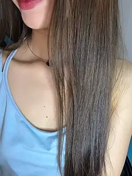 Yiyina_17 webcam