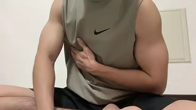 athletenine (M young) - 走到隔間外
