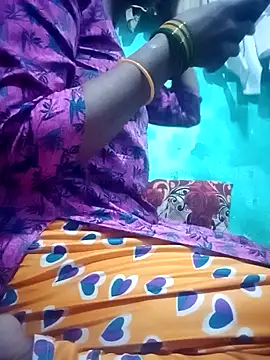 poojasexbhabhi (F milf) - OPAN PUSSY FINGER