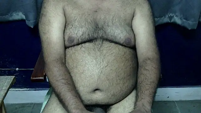 hairysubcub_70 (Ask my age) - Welcome To Daddy's Room. Make Daddy Cum.