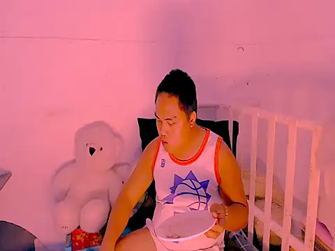 hardking_69 (M young) - PLEASE HELP ME CUM I'M SO HORNY