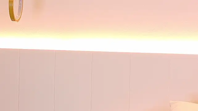 Jessie-Rouse live cam on StripChat