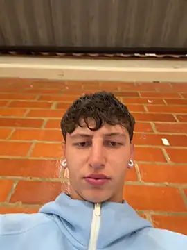 ARON_LUXX