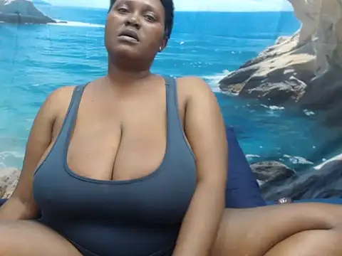 SexyBoobs44DD