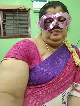 tamil-mayasri (F milf) - Boobs flash