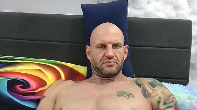 brianomally (Ask my age) - flash cock 5 min