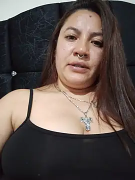 samm_curvy