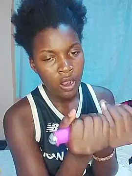 Pinky_Night live cam on StripChat