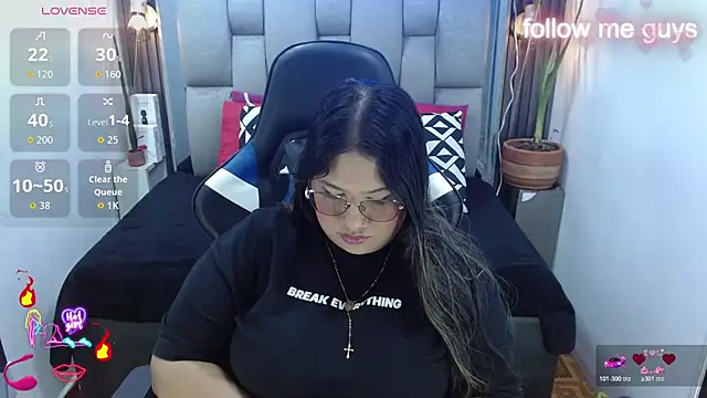 evelin_zaens live cam on StripChat