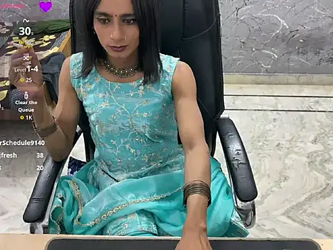 LuvLayla live cam on StripChat