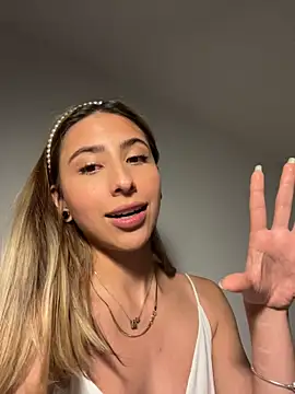 ameellie (F young) - OIL IN BOOBS+3min CONTROLTOY for lastip