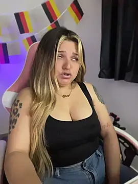 sweetfoxeyes_ (F young) - SquirtWithDildo 44TokensGroupShow 💦💦