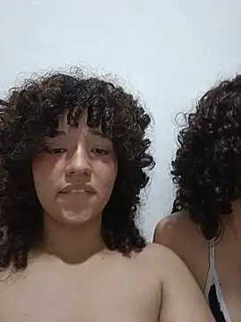 cutecurly's live room
