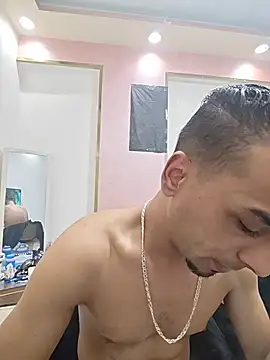 highguy live cam on StripChat