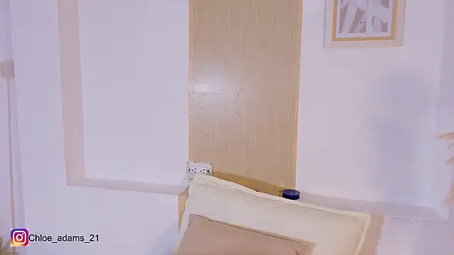 Chloe_adams_1