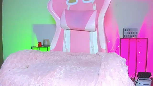 Model: KataFerreira777