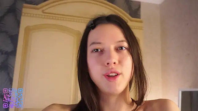 caroleemir's live room