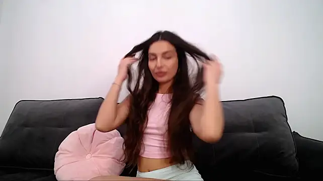 laura_bess (F young) - Hi!I'm Lily.Goal:Gentle masturbation🍓