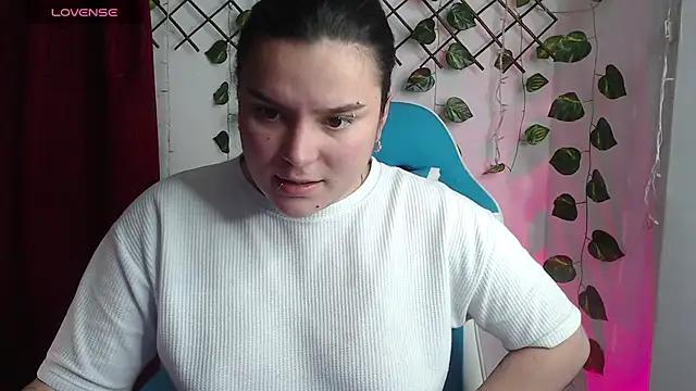 Nika_1_ live cam on StripChat