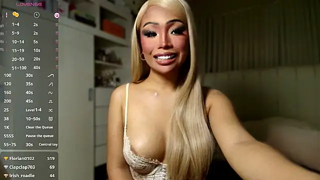 venusangelic live cam on StripChat