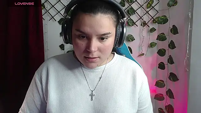 Nika_1_ live cam on StripChat