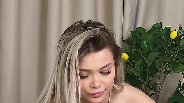 Claire_LJ webcam