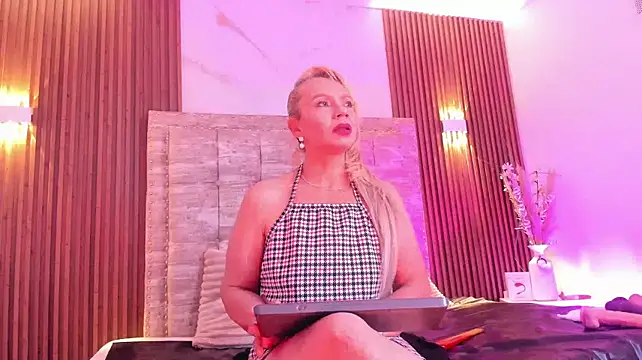 AnastasiaTaylor_