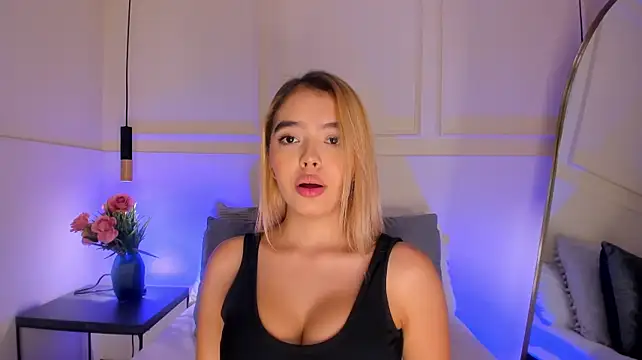 Mia_Roswell