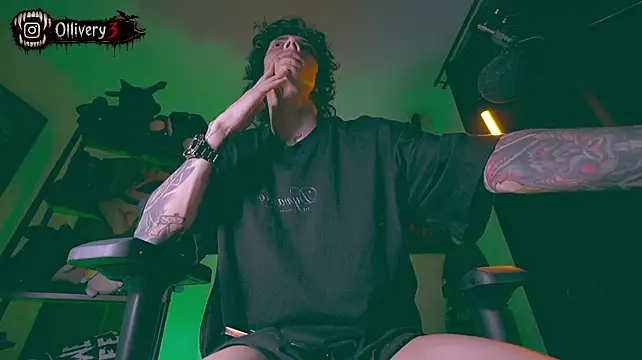 Olliver___y