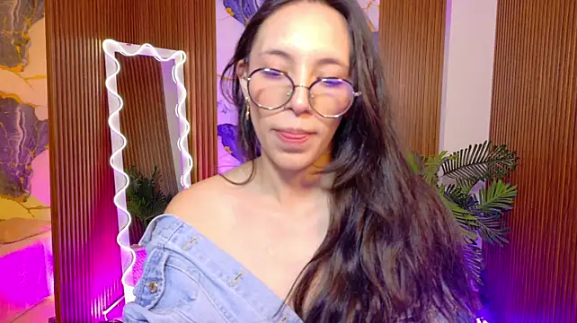 Athenaa_tay