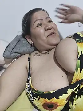 Dalessa_Bigtits