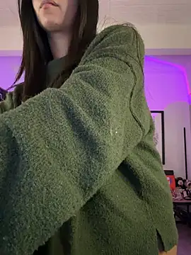 aly_golden_ live sex cam
