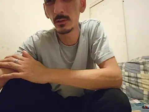 Matthew_204 live cam on StripChat