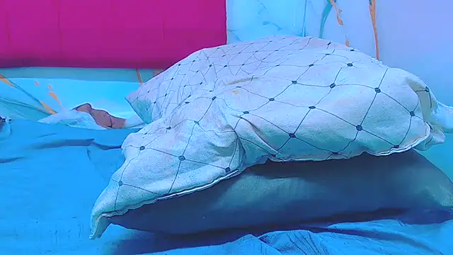 SEXYELLOWALICE
