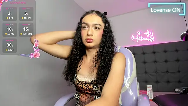scarletcherry18
