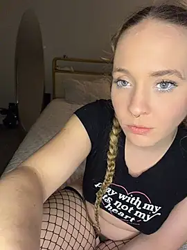peachyparisss