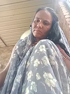 Priya_cutR