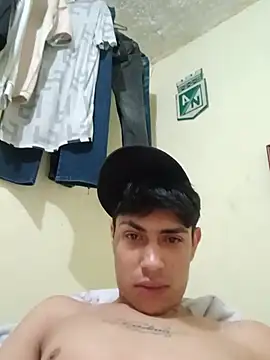 TitanMedina live cam on StripChat