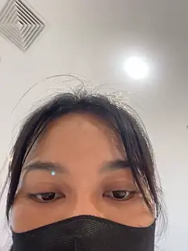 HoneyNana2000 live sex cam