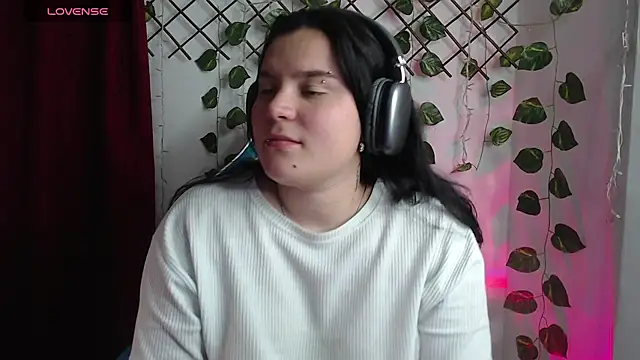 Nika_1_ live cam on StripChat